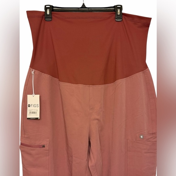 Figs Yola Maternity Petite 2.0 Scrub Pants - Picture 5 of 10